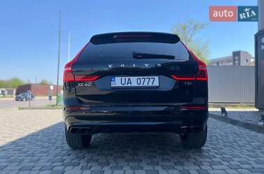 Внедорожник / Кроссовер Volvo XC60 2020 в 