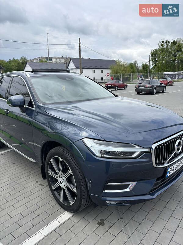 Внедорожник / Кроссовер Volvo XC60 2019 в Киеве