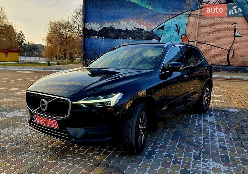 Внедорожник / Кроссовер Volvo XC60 2019 в 