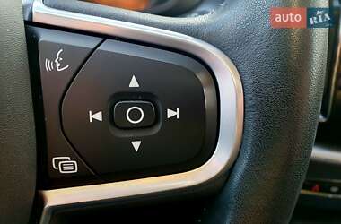 Внедорожник / Кроссовер Volvo XC60 2019 в 