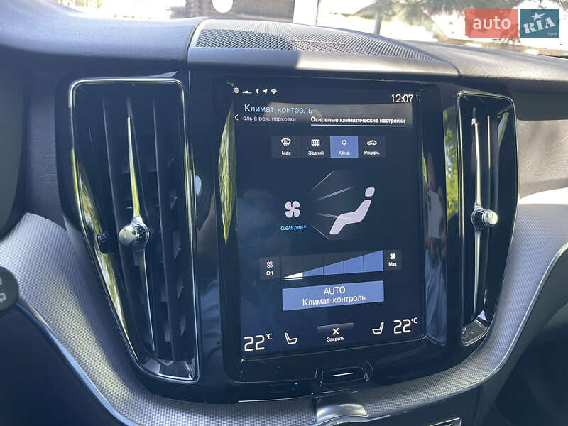 Внедорожник / Кроссовер Volvo XC60 2018 в Днепре