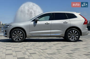 Внедорожник / Кроссовер Volvo XC60 2023 в 