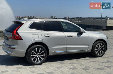 Внедорожник / Кроссовер Volvo XC60 2023 в 