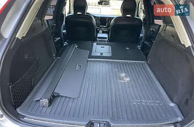 Внедорожник / Кроссовер Volvo XC60 2023 в 