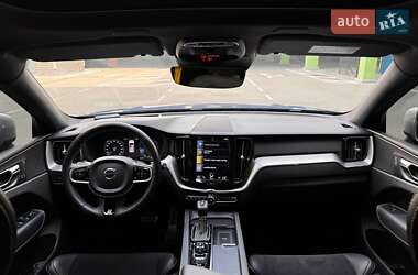 Позашляховик / Кросовер Volvo XC60 2017 в 