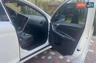 Позашляховик / Кросовер Volvo XC60 2013 в 