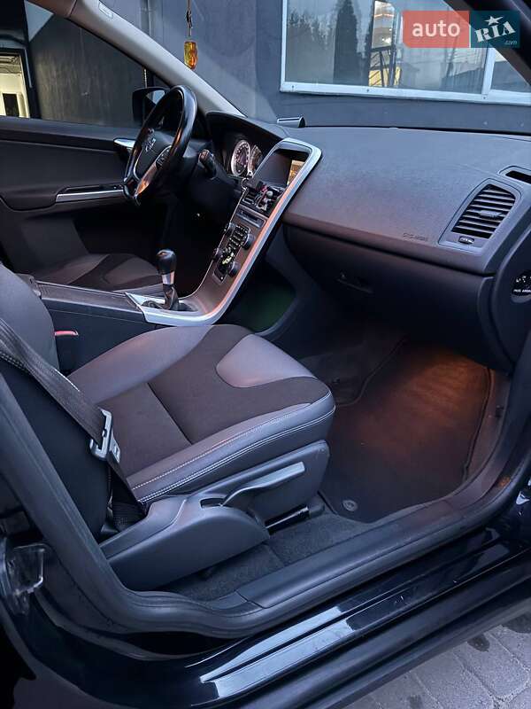 Позашляховик / Кросовер Volvo XC60 2010 в Самборі