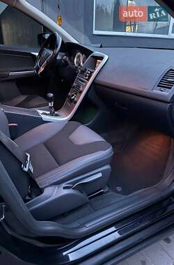 Внедорожник / Кроссовер Volvo XC60 2010 в 