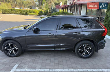 Внедорожник / Кроссовер Volvo XC60 2021 в 