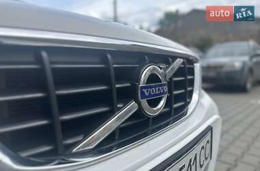 Внедорожник / Кроссовер Volvo XC60 2012 в 