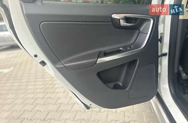 Внедорожник / Кроссовер Volvo XC60 2012 в 