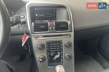Внедорожник / Кроссовер Volvo XC60 2012 в 