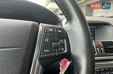 Внедорожник / Кроссовер Volvo XC60 2012 в 