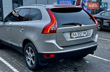 Внедорожник / Кроссовер Volvo XC60 2012 в 