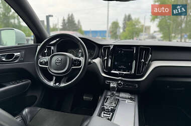 Внедорожник / Кроссовер Volvo XC60 2018 в 