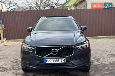 Внедорожник / Кроссовер Volvo XC60 2017 в 