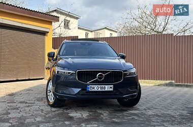 Внедорожник / Кроссовер Volvo XC60 2017 в 