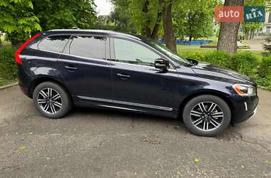 Внедорожник / Кроссовер Volvo XC60 2016 в 