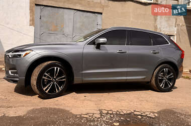 Внедорожник / Кроссовер Volvo XC60 2018 в 