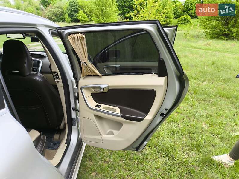 Позашляховик / Кросовер Volvo XC60 2009 в Миргороді фото 29 Позашляховик / Кросовер Volvo XC60 2009 в Миргороді