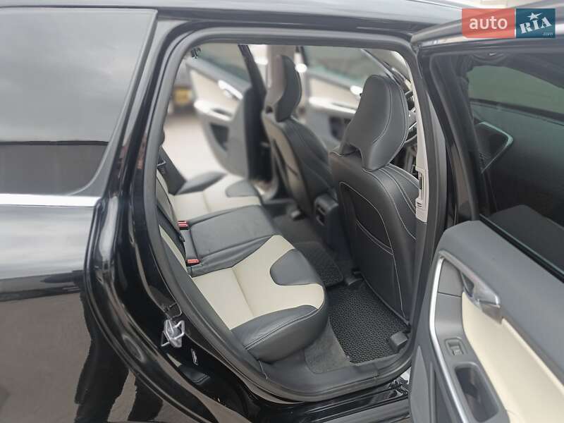 Внедорожник / Кроссовер Volvo XC60 2016 в Виннице