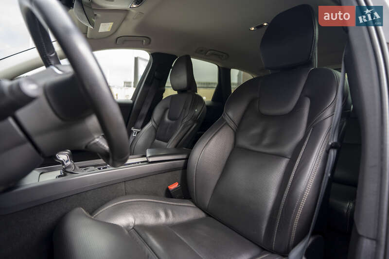 Внедорожник / Кроссовер Volvo XC60 2018 в Киеве фото 20 Внедорожник / Кроссовер Volvo XC60 2018 в Киеве