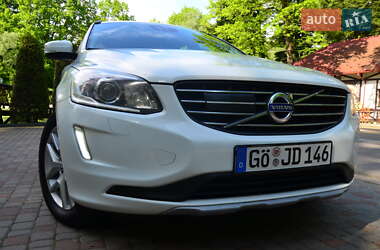 Внедорожник / Кроссовер Volvo XC60 2017 в 