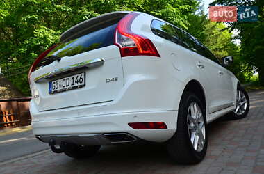 Внедорожник / Кроссовер Volvo XC60 2017 в 