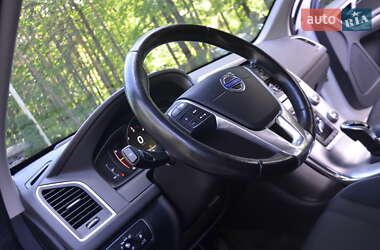 Внедорожник / Кроссовер Volvo XC60 2017 в 