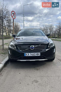 Внедорожник / Кроссовер Volvo XC60 2015 в 