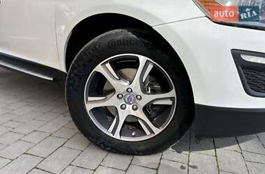 Внедорожник / Кроссовер Volvo XC60 2012 в 