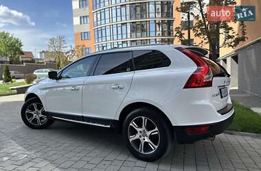 Внедорожник / Кроссовер Volvo XC60 2012 в 