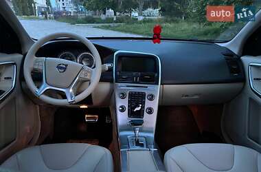 Позашляховик / Кросовер Volvo XC60 2012 в 