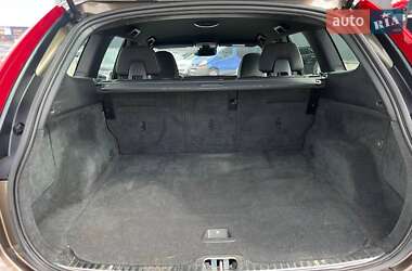 Внедорожник / Кроссовер Volvo XC60 2015 в 