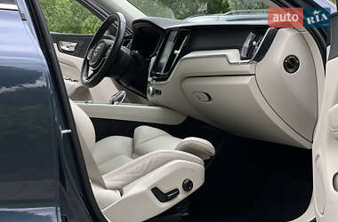 Внедорожник / Кроссовер Volvo XC60 2020 в 