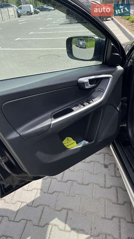 Внедорожник / Кроссовер Volvo XC60 2011 в Хмельницком