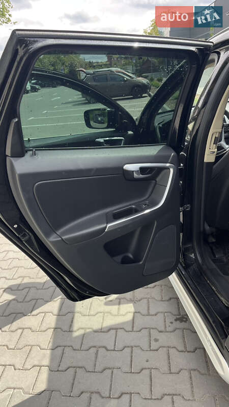 Внедорожник / Кроссовер Volvo XC60 2011 в Хмельницком