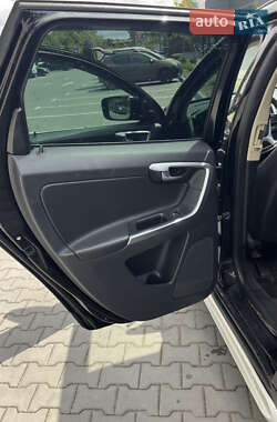 Внедорожник / Кроссовер Volvo XC60 2011 в 