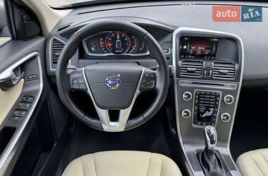 Позашляховик / Кросовер Volvo XC60 2016 в 
