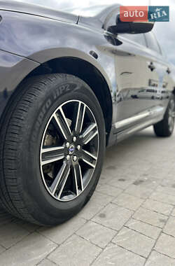 Внедорожник / Кроссовер Volvo XC60 2017 в 