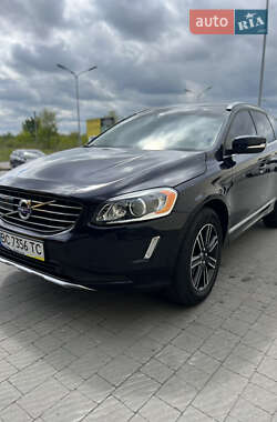 Внедорожник / Кроссовер Volvo XC60 2017 в 