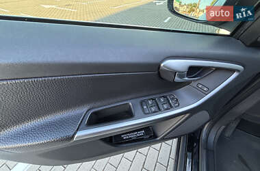Внедорожник / Кроссовер Volvo XC60 2009 в 