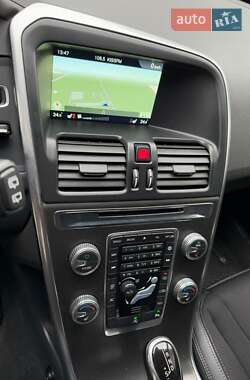 Внедорожник / Кроссовер Volvo XC60 2015 в 