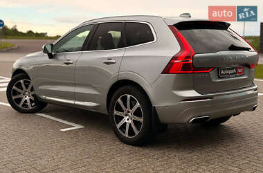 Внедорожник / Кроссовер Volvo XC60 2018 в 