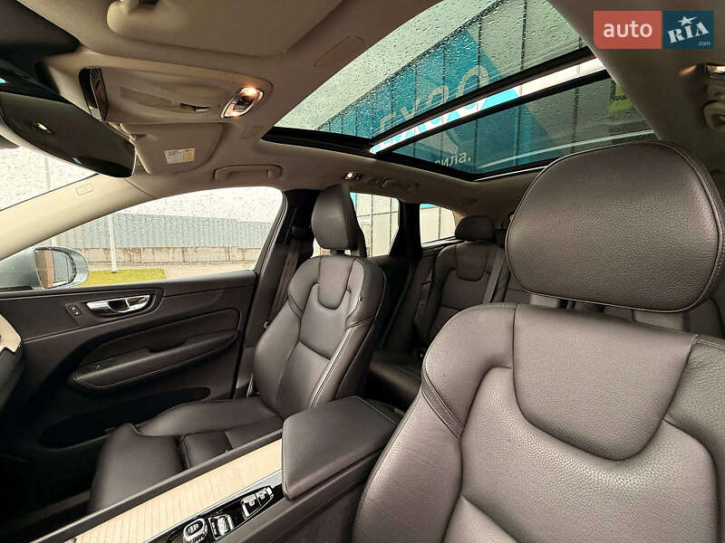 Внедорожник / Кроссовер Volvo XC60 2018 в Львове
