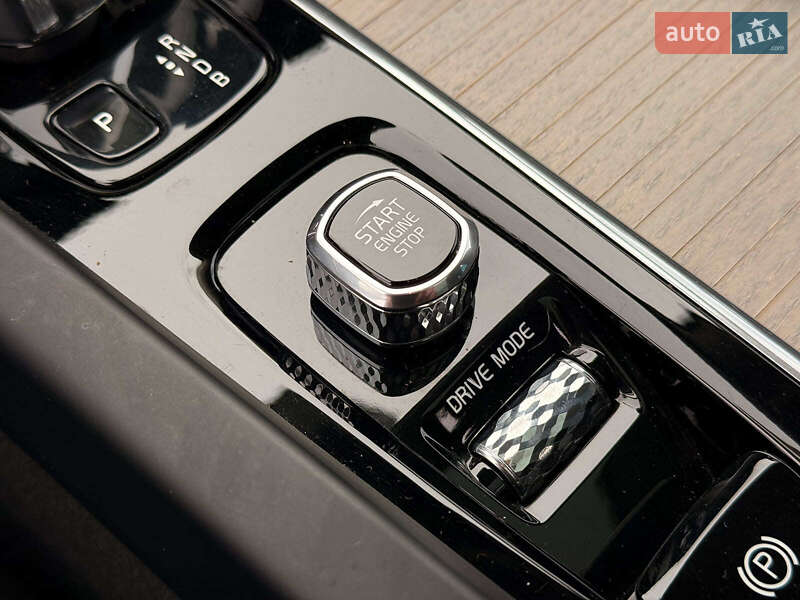 Внедорожник / Кроссовер Volvo XC60 2018 в Львове