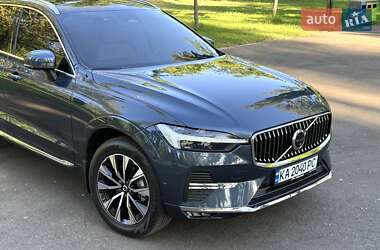 Внедорожник / Кроссовер Volvo XC60 2023 в 