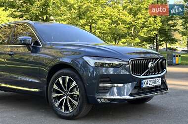 Внедорожник / Кроссовер Volvo XC60 2023 в 