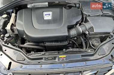 Внедорожник / Кроссовер Volvo XC60 2012 в 