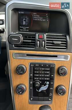Внедорожник / Кроссовер Volvo XC60 2012 в 